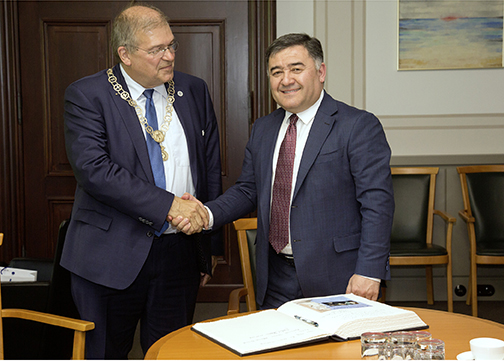 Usbekischer Botschafter zu Besuch