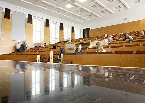 Konferenz an der AUF