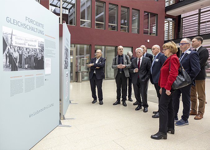 Ausstellungseröffnung "Geknebelter Geist"